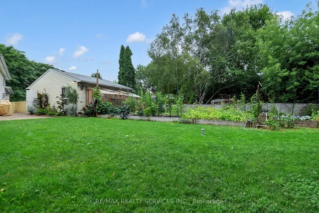 Additional image 41 of 10 Minton Pl