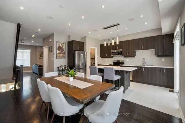 Additional image 11 of 215 Dundas St Unit 9