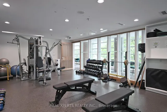 Additional image 20 of 81 Navy Wharf Crt Unit 901