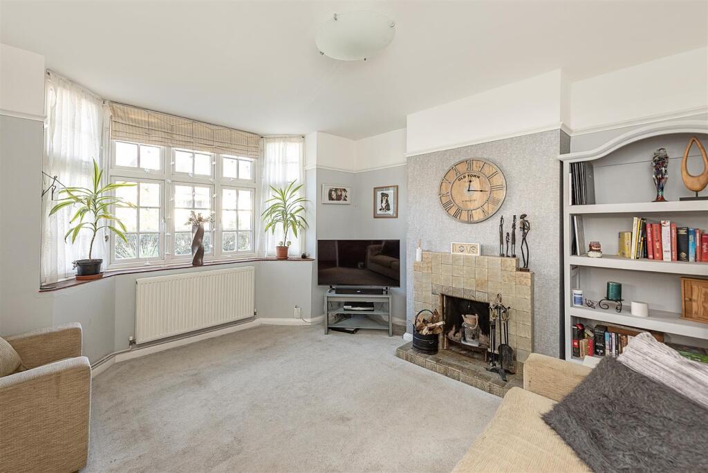 Additional image 3 of Barnfield Road, Harpenden
