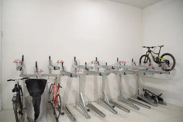 Additional image 19 of 405 Dundas St Unit 810