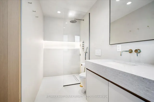 Additional image 34 of 31 Redwood Ave