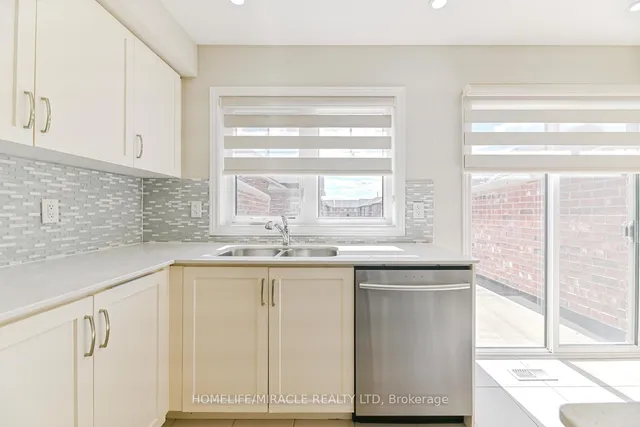 Additional image 22 of 35 Finegan Circ