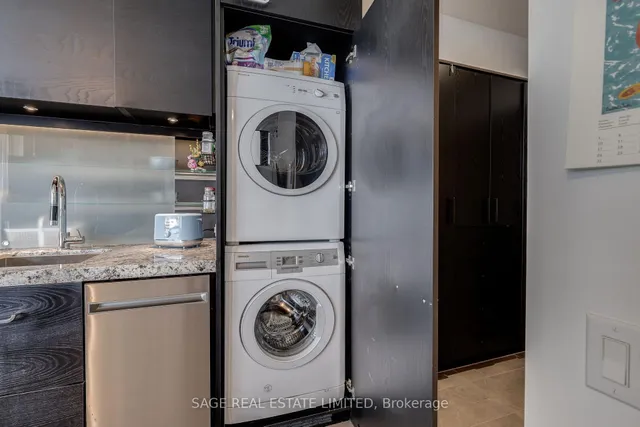 Additional image 16 of 45 Charles St Unit 4503