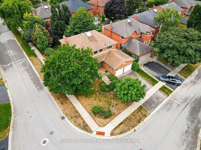 Additional image 4 of 1084 Grandeur Cres