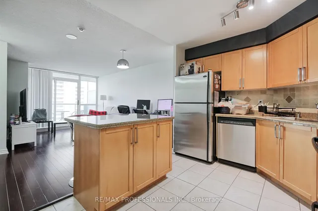 Additional image 5 of 17 Michael Power Pl Unit 814