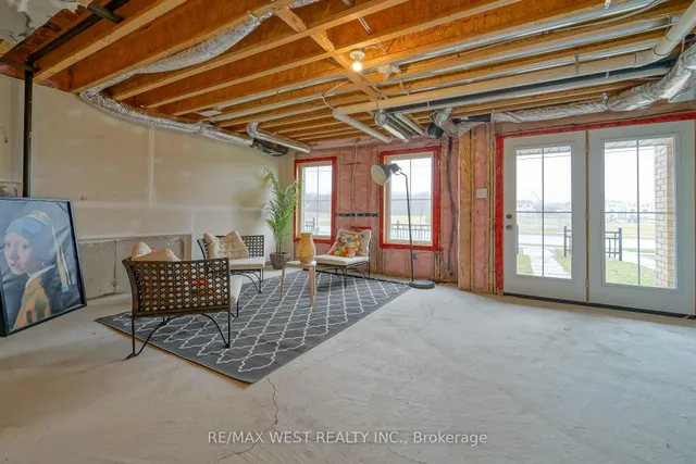 Additional image 28 of 74 Pagebrook Cres