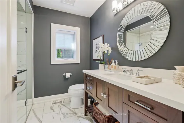 Additional image 21 of 391 Rossmore Blvd