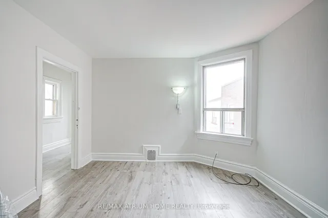 Additional image 32 of 1000 Dundas St