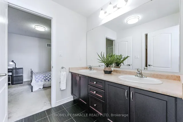 Additional image 28 of 122 Bonnie Braes Dr