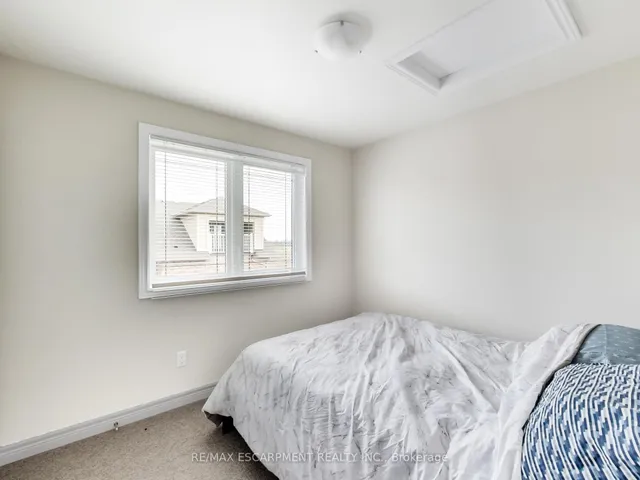 Additional image 22 of 19 PICARDY Dr Unit 23