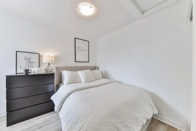 Additional image 20 of 1841 Thames Circ