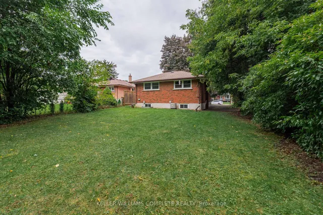 Additional image 34 of 1392 Royal Dr