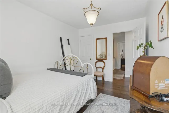 Additional image 33 of 58 Heathcliffe Sq Unit 58