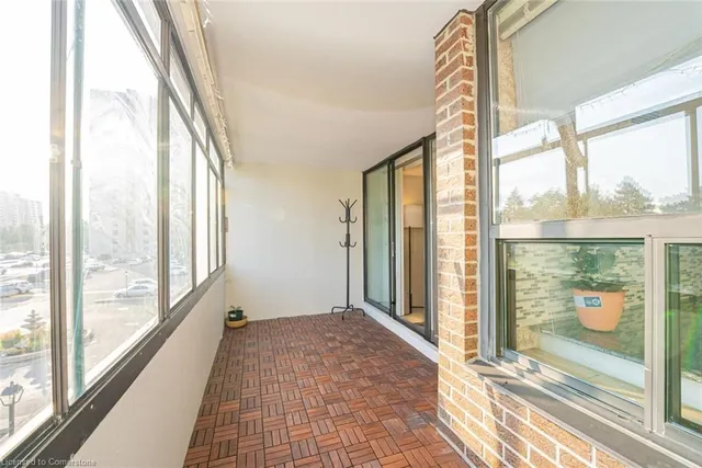 Additional image 23 of 18 Knightsbridge Rd Unit 304