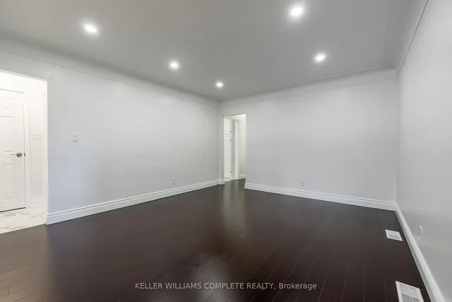 Additional image 10 of 1392 Royal Dr