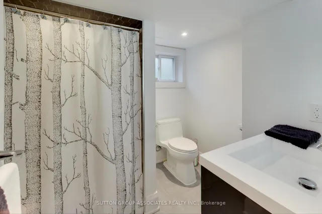 Additional image 40 of 143 Pinewood Ave