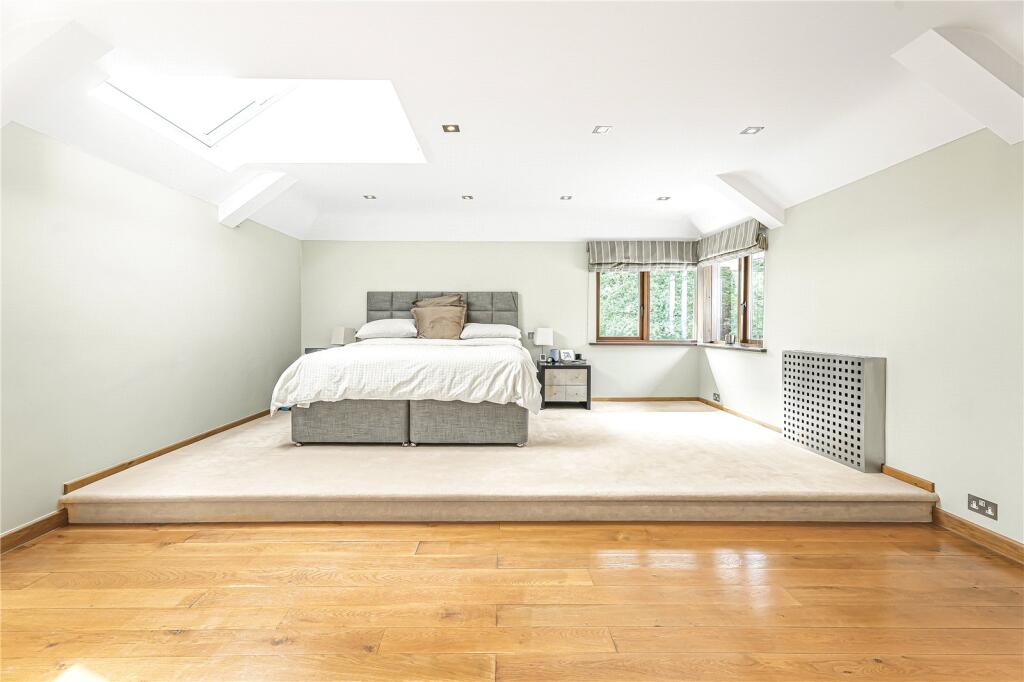 Additional image 24 of Park Street Lane, Park Street, St. Albans, Hertfordshire, AL2