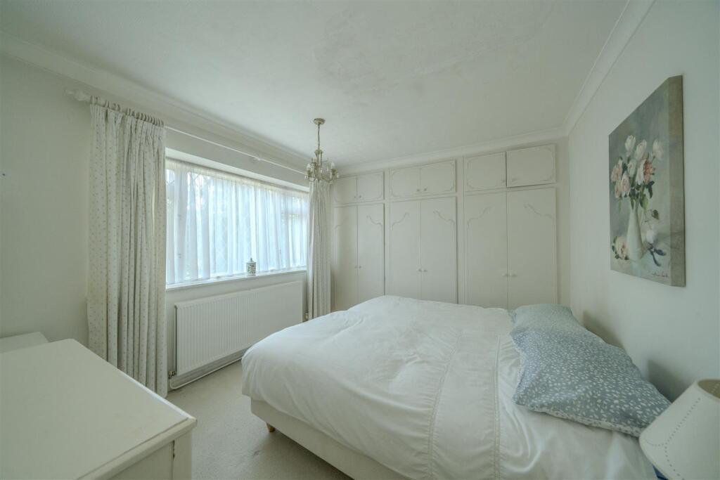 Additional image 13 of Ruscombe Drive, Park Street, St. Albans