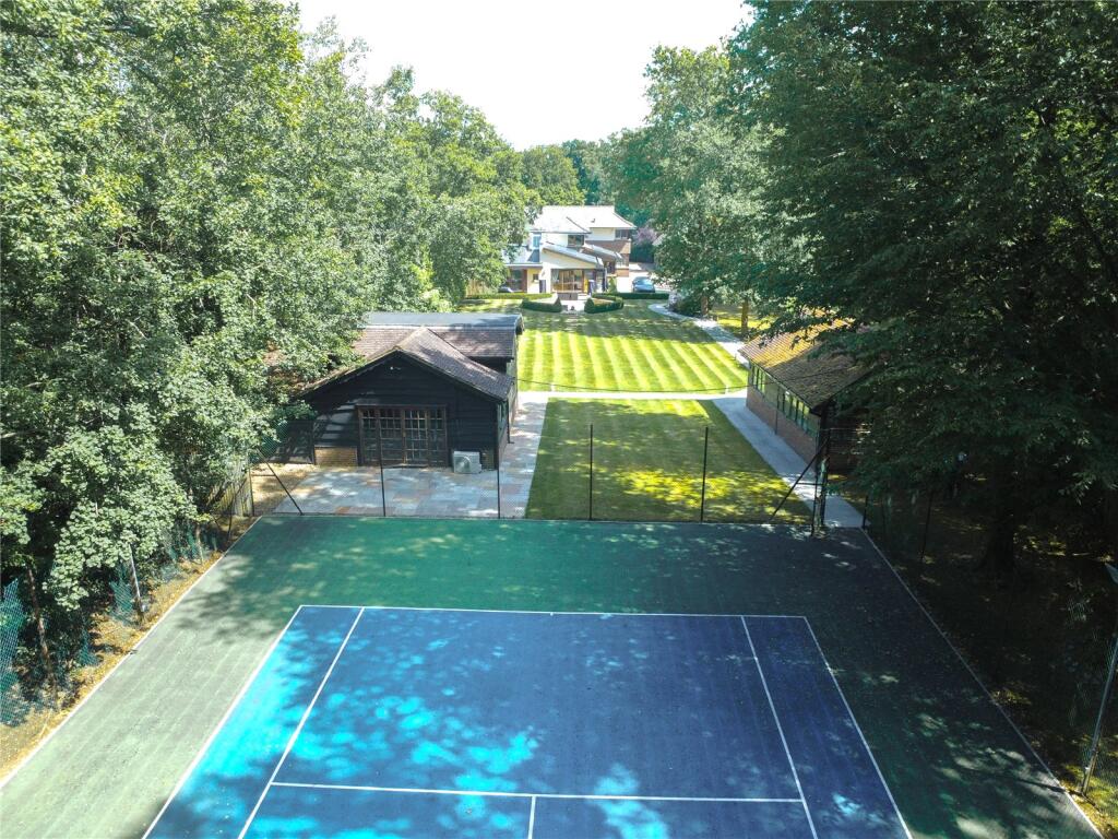 Additional image 33 of Park Street Lane, Park Street, St. Albans, Hertfordshire, AL2