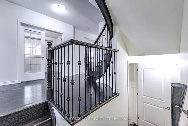 Additional image 35 of 61 Bucksaw St