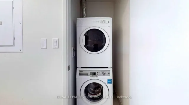 Additional image 7 of 576 Front St Unit 1011E