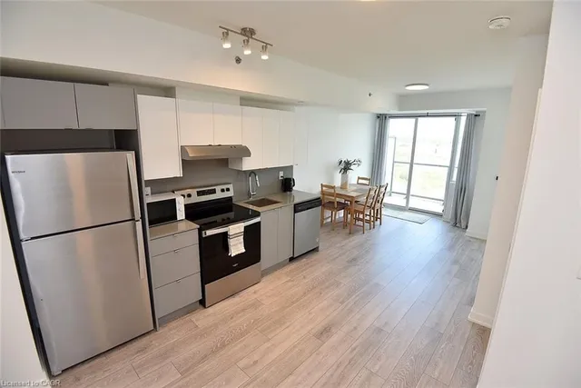 Additional image 11 of 3200 Dakota Common Unit B1006