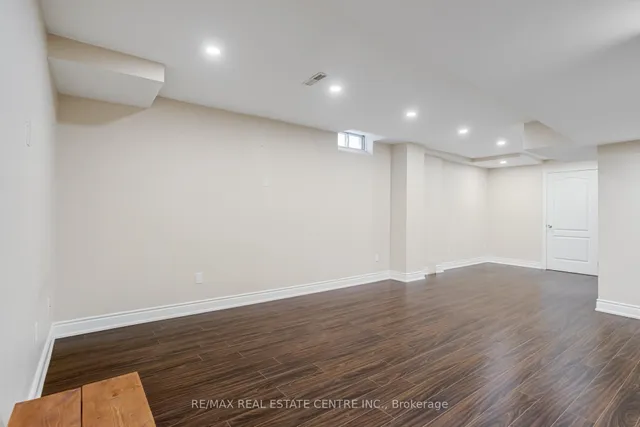 Additional image 33 of 18 Richwood Cres