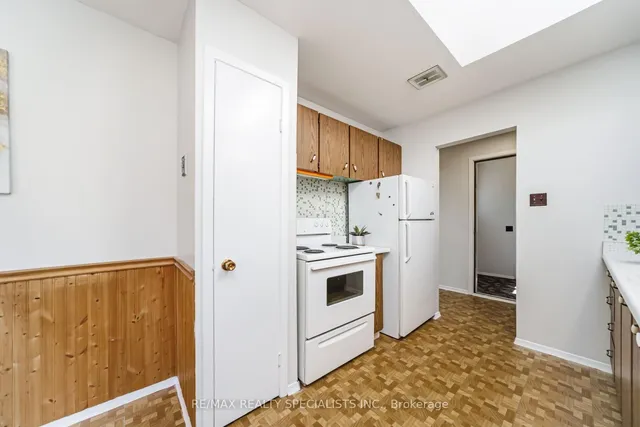 Additional image 16 of 29 Edenridge Dr