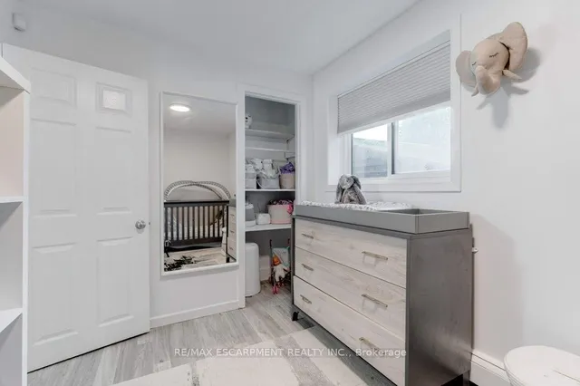 Additional image 29 of 636 WEST OVAL Dr