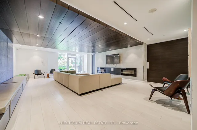 Additional image 40 of 170 Sumach St Unit 418