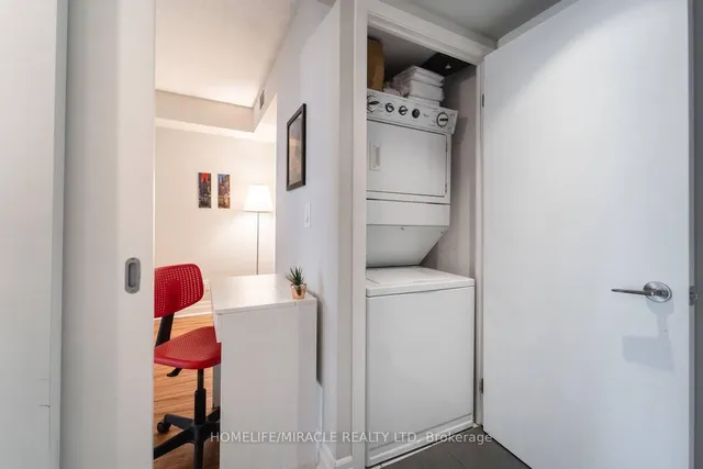 Additional image 15 of 215 Fort York Blvd Unit 502