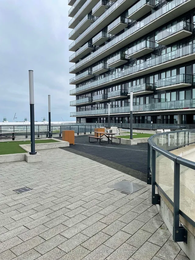 Additional image 18 of 49 East Liberty St Unit 1212