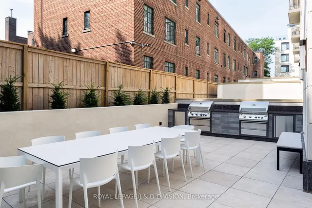 Additional image 36 of 1 Strathgowan Ave Unit TH4