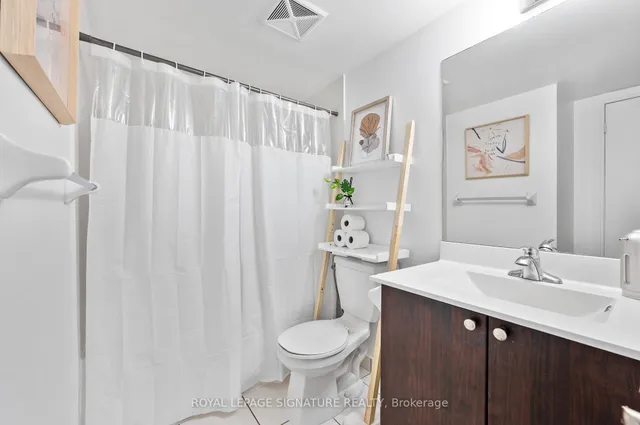 Additional image 16 of 181 Village Green Sq Unit 921