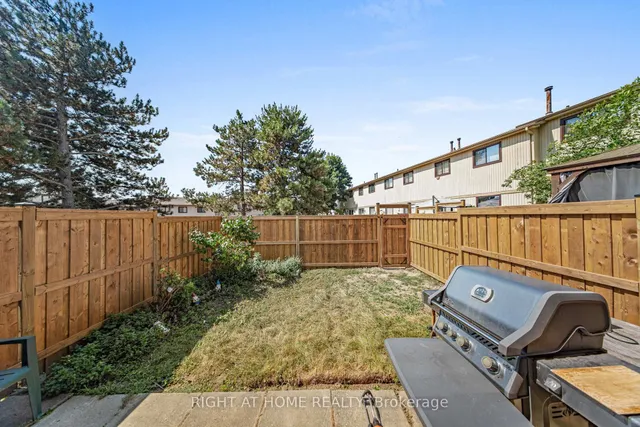 Additional image 40 of 83 Guildford Cres Unit 83