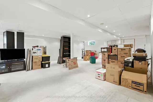 Additional image 40 of 56 Gatepost Pl