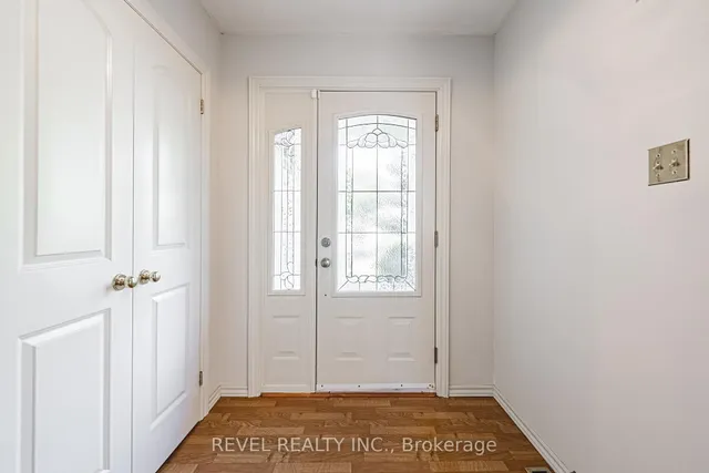 Additional image 4 of 594 Moorelands Cres