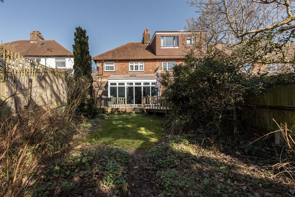 Additional image 10 of Barnfield Road, Harpenden
