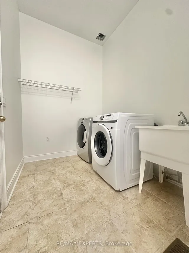 Additional image 16 of 2 Louvre Circ