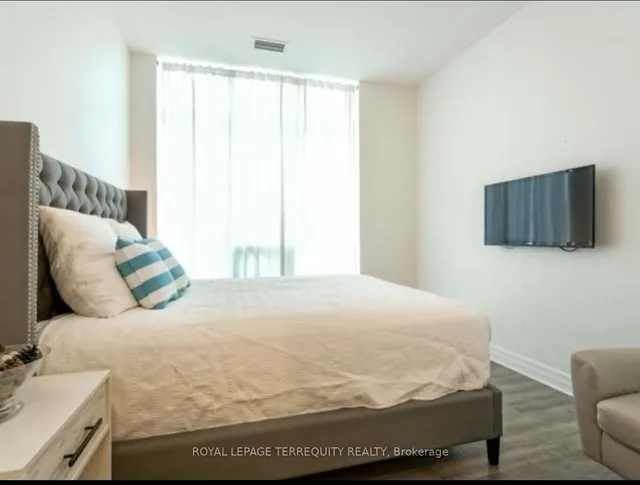 Additional image 10 of 58 Marine Parade Dr Unit 403