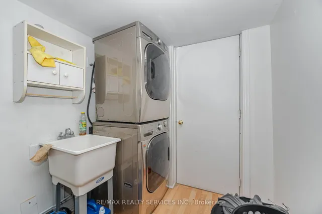 Additional image 43 of 59 Hullen Cres