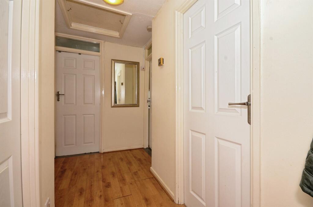 Additional image 11 of Roundwood Lane, HARPENDEN