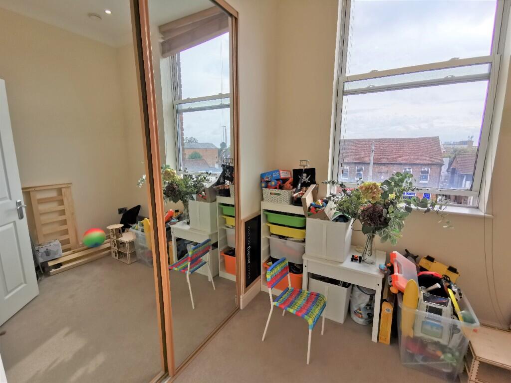 Additional image 11 of St. Peters Street, St. Albans, Hertfordshire, AL1