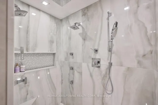 Additional image 45 of 24 School St