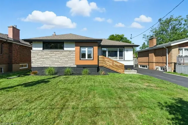 Additional image 2 of 30 Cloke Crt