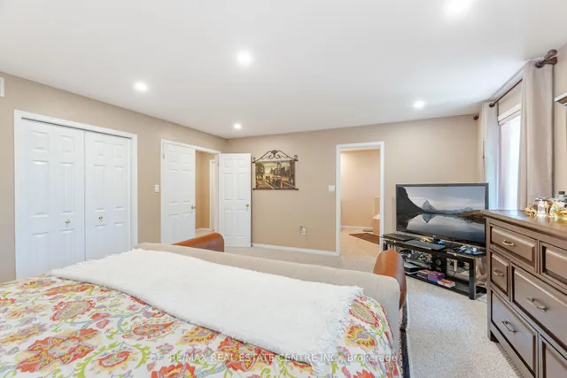 Additional image 22 of 35 Pantano Dr