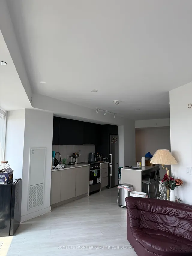 8 Tippett Rd Unit 1205