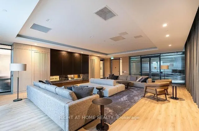 Additional image 33 of 215 Veterans Dr Unit 803