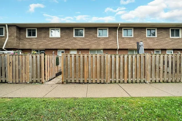 Additional image 8 of 1015 Upper Gage Ave Unit 4